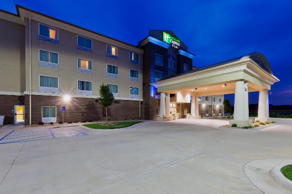 Holiday Inn Express Hotel & Suites Salina image 1