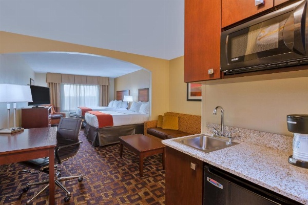 Holiday Inn Express Hotel & Suites Salina image 17